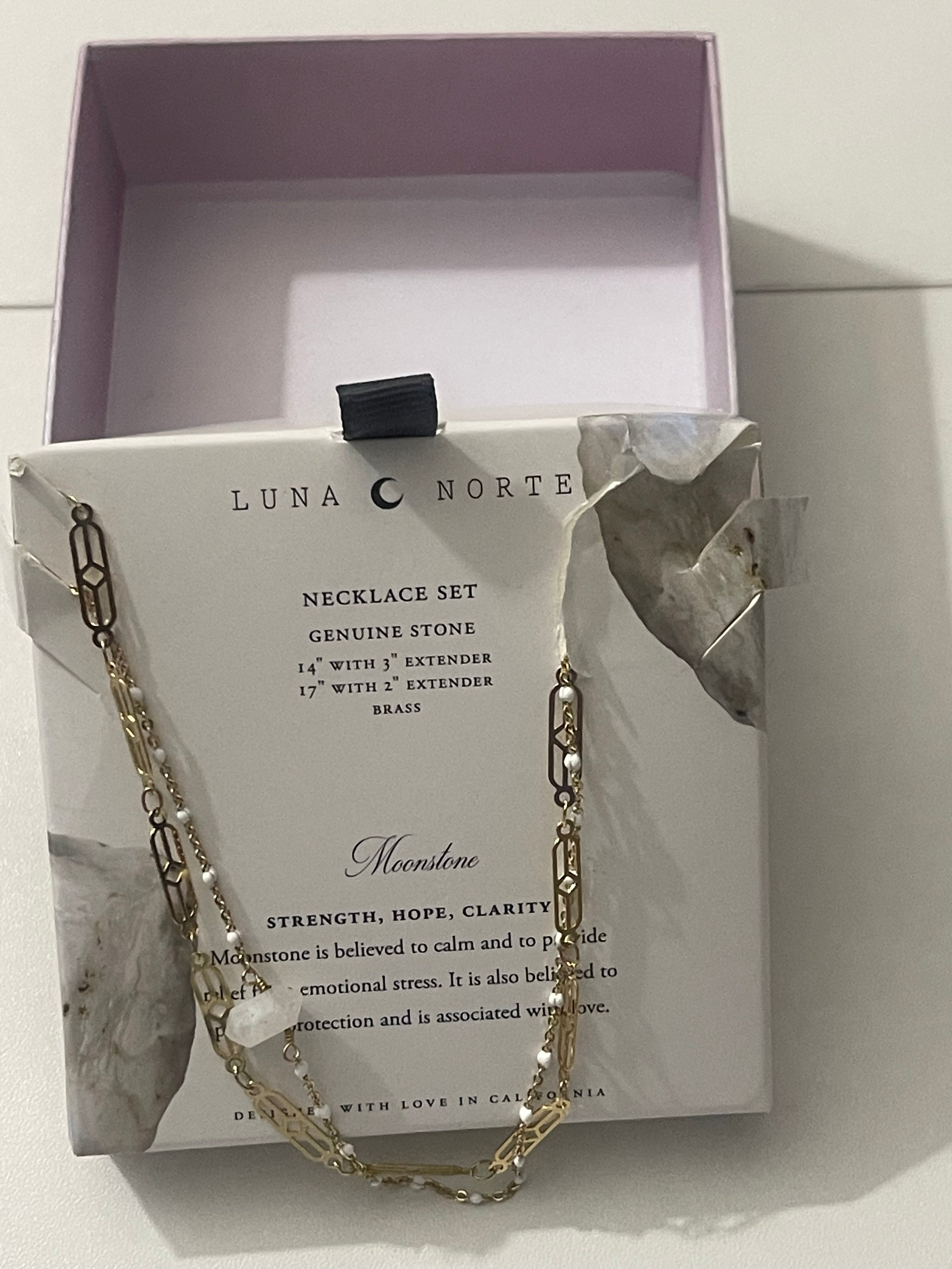 Luna Norte necklace set with genuine moonstone